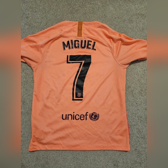 Barcelona jerseys - Picture 3 of 5